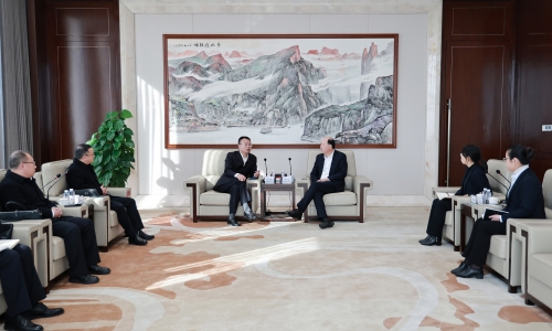 工商银行嘉兴分行行长蒋顺根一行莅临桐昆调研