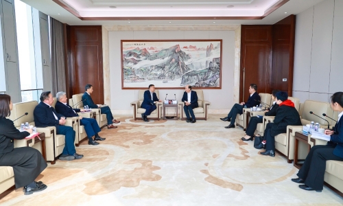 光大银行杭州分行行长张荣军莅临桐昆调研