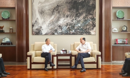 中国工商银行嘉兴分行行长张仕乾莅临桐昆调研