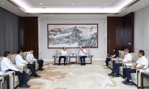 中国化学党委书记、董事长莫鼎革一行莅临桐昆调研